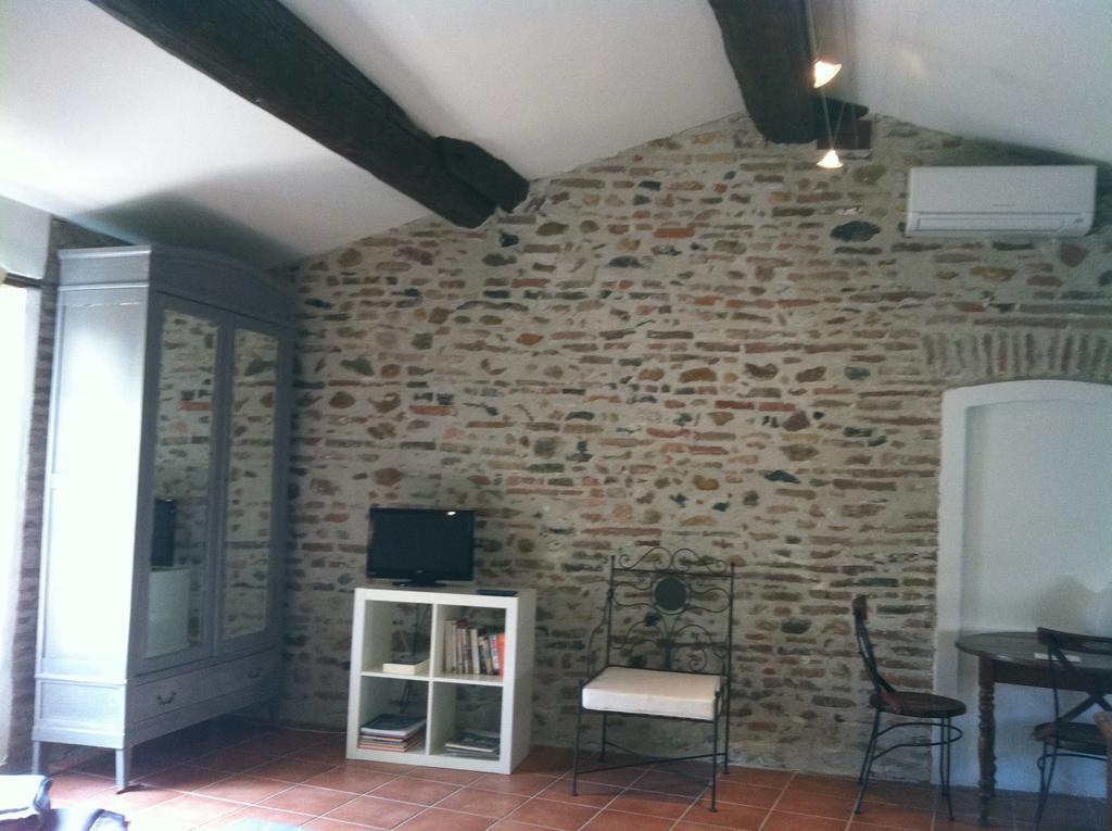 La Vieille Demeure Hotel Torreilles Ruang foto