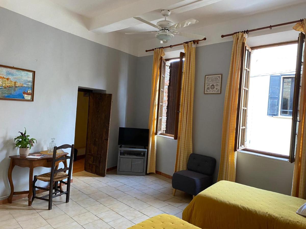 La Vieille Demeure Hotel Torreilles Bagian luar foto