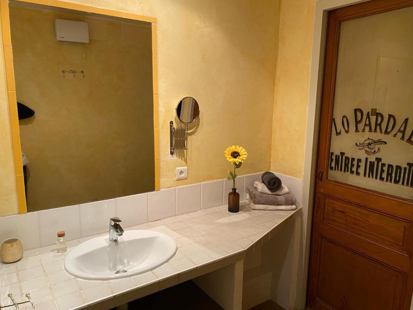 La Vieille Demeure Hotel Torreilles Bagian luar foto