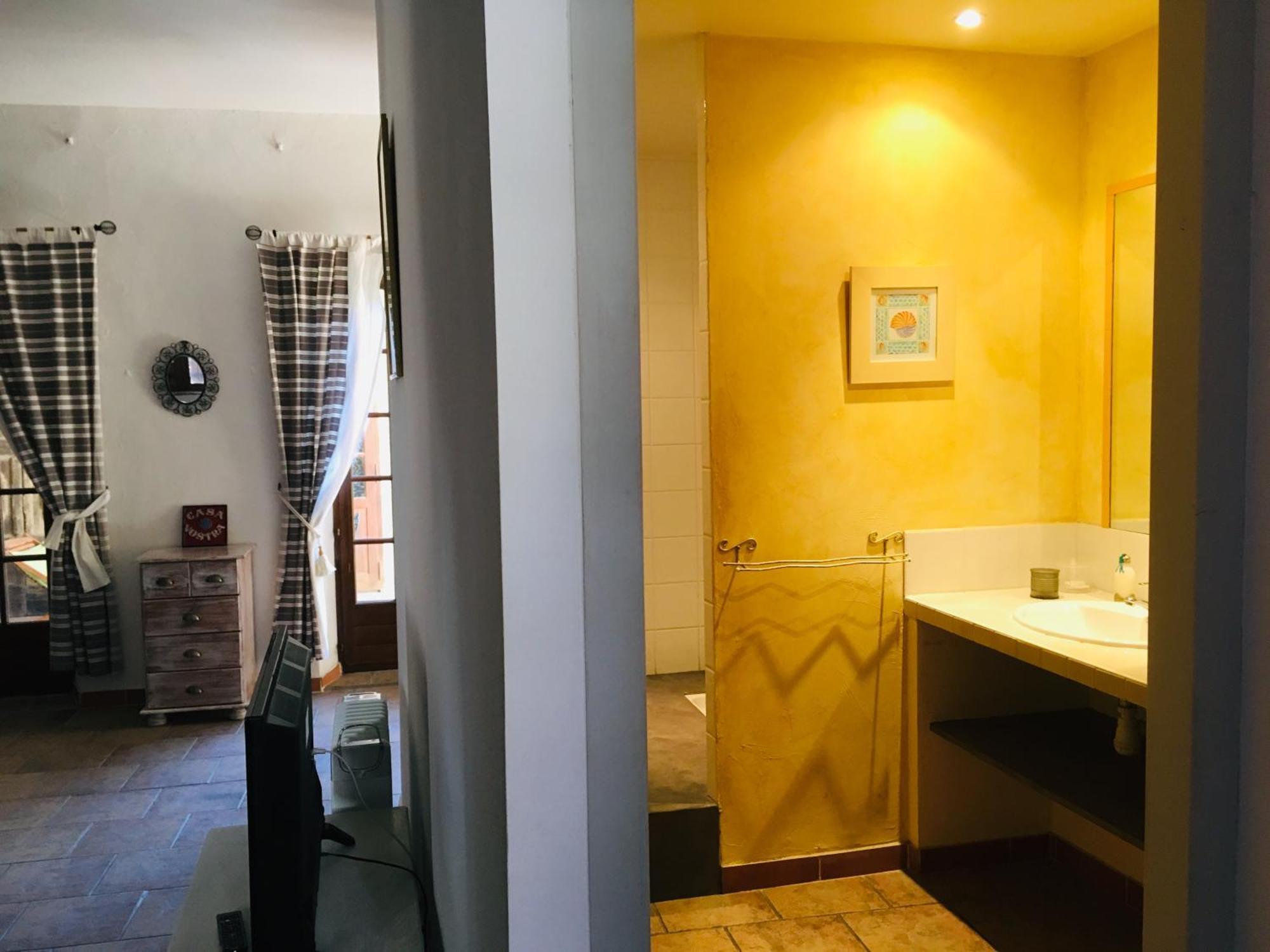 La Vieille Demeure Hotel Torreilles Bagian luar foto