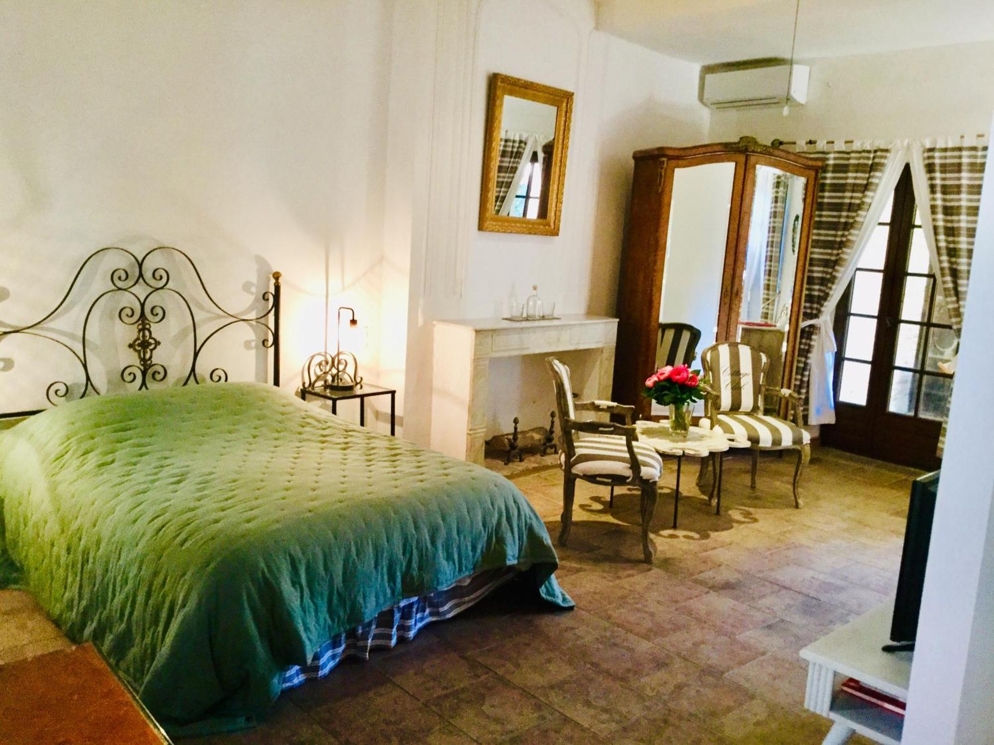 La Vieille Demeure Hotel Torreilles Bagian luar foto