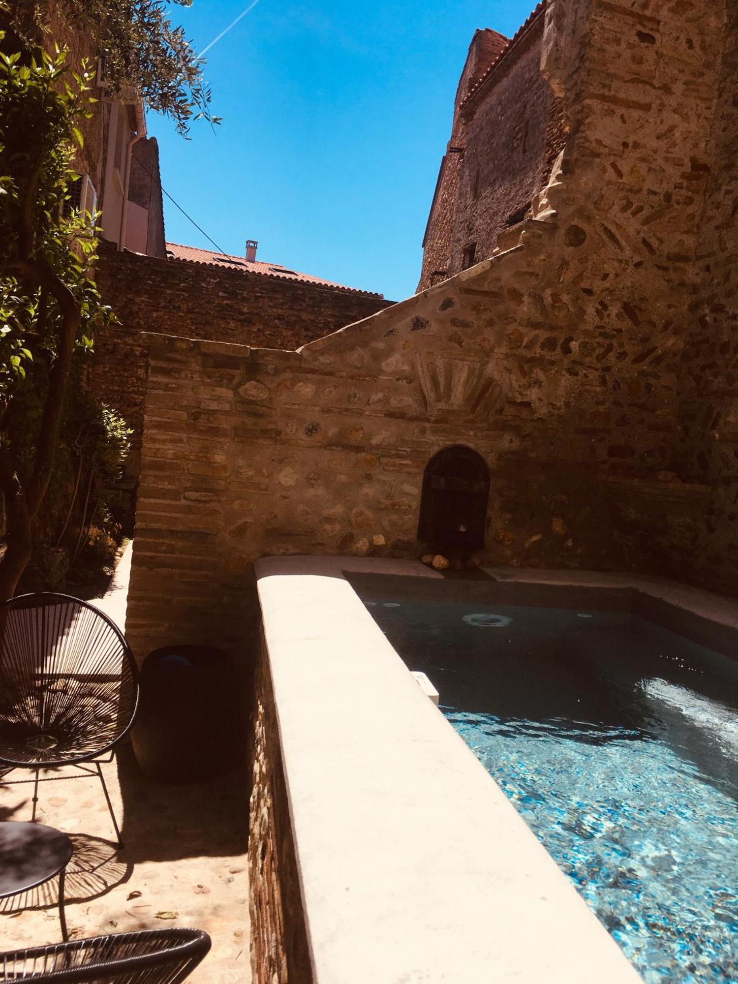 La Vieille Demeure Hotel Torreilles Bagian luar foto