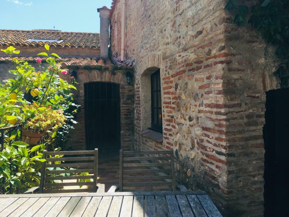 La Vieille Demeure Hotel Torreilles Bagian luar foto